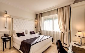 Hotel Domus Mea